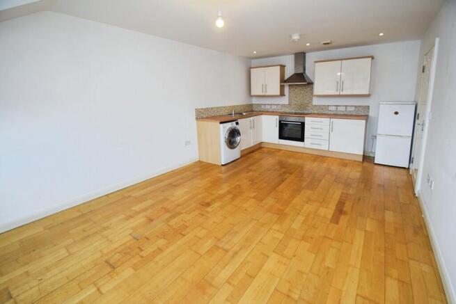 2 bed Apartment for sale Image 4
