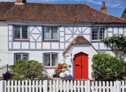Stunning Cottage, The Green