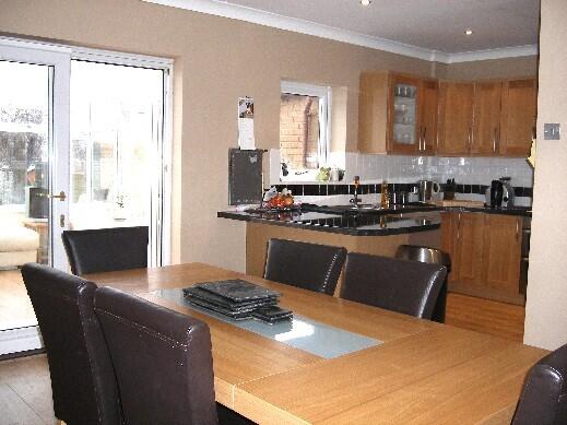 Diner/Kitchen