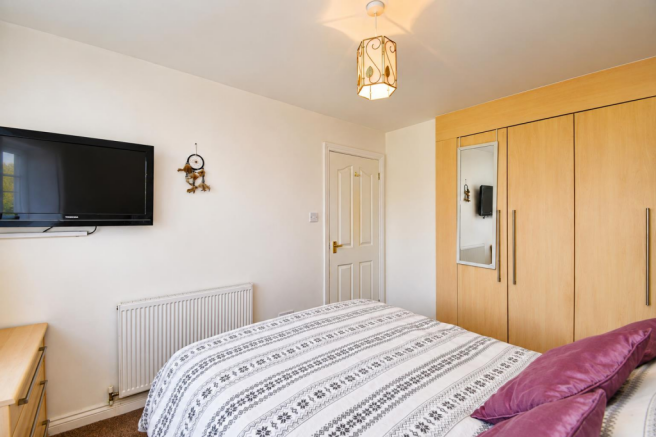 2 bed Semi-Detached Bungalow for sale Image 10