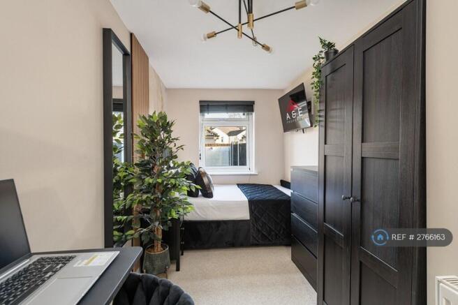 Room 2 - Kitchenette Ensuite