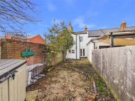 102, Rowanfield Road, Cheltenham GL51 8AE