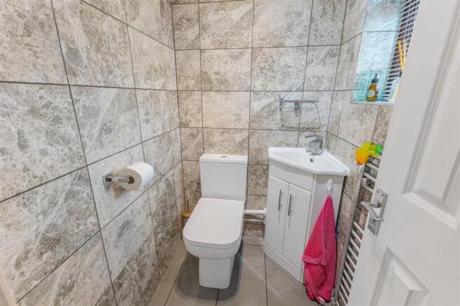 3 bed Detached for sale Image 11