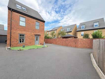 Colclough Close, Castleford
