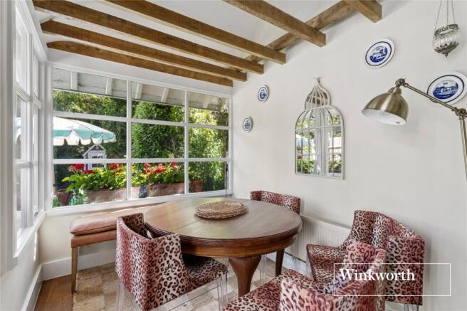 Totteridge Village, London, N20 photo 4