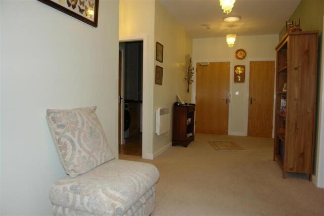 2 bed Apartment for sale Image 10