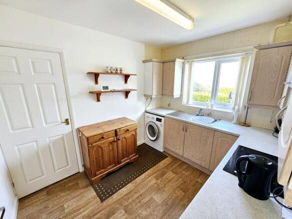 2 bed Detached Bungalow for sale Image 7