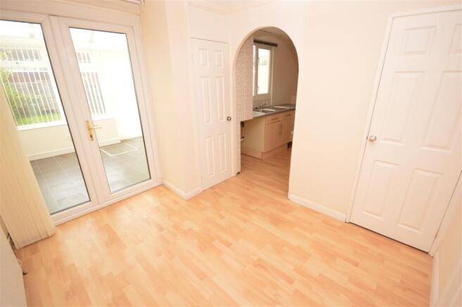 Kitchen / Dining Area