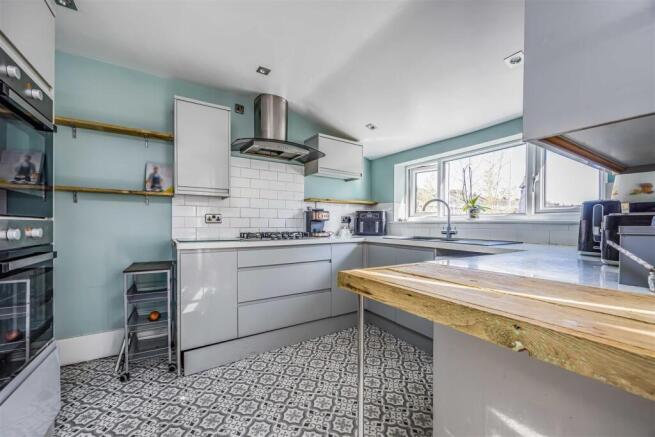 211 Milton Road, Southsea-Small-PorticoMarketing-S