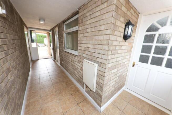 3 bed Link Detached House for sale Image 4