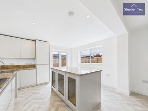 Kitchen/ Living Area