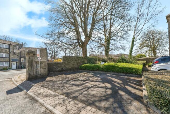 2 bed Flat for sale Image 11