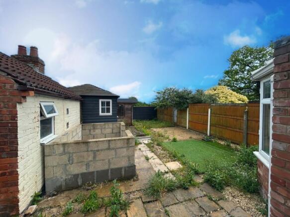 3 bed Semi-Detached for sale Image 12