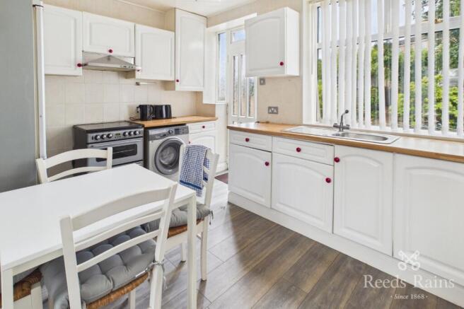 2 bed Terraced for sale Image 3