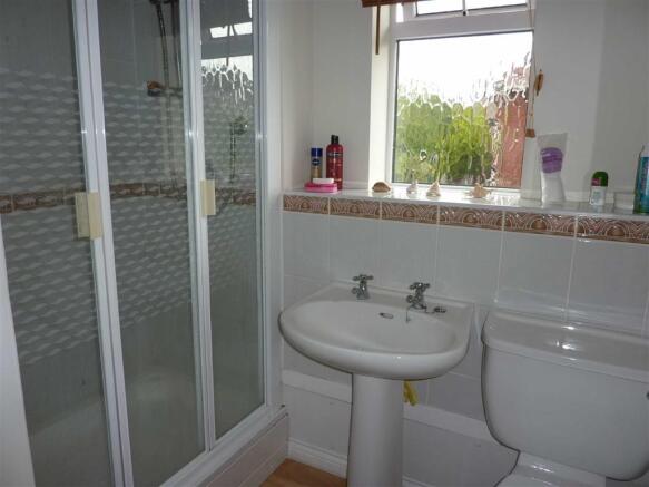 ENSUITE SHOWER ROOM