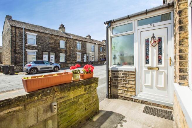 2 bed Terraced for sale Image 6