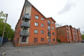 40, Newbold Walk, Manchester M15 6GP