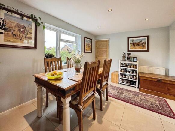 Sandy Way, Barford photo 4