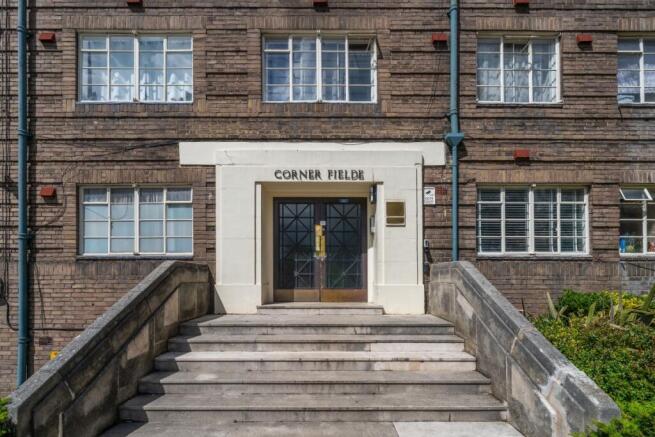 Corner Fielde