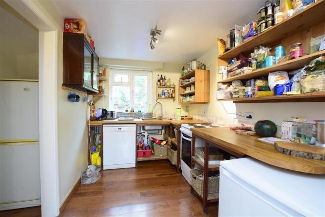Kitchen/ Dining Room