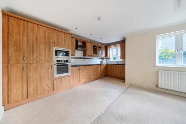 Culvers Road, Keynsham, Bristol – pohled 4
