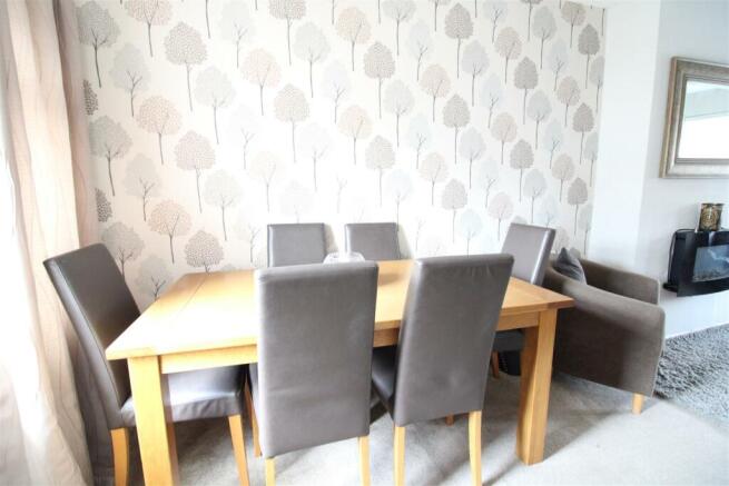 LOUNGE/DINER