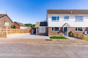 89, Admirals Way, Thetford IP24 2TJ