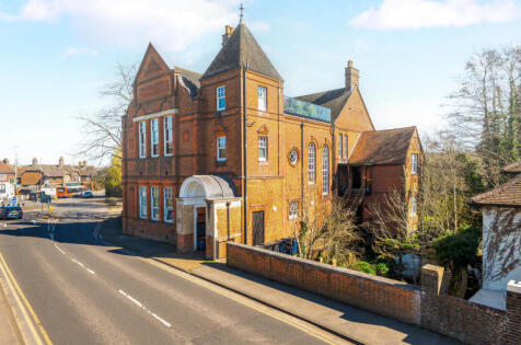 Bridge Road, Godalming, Surrey, GU7