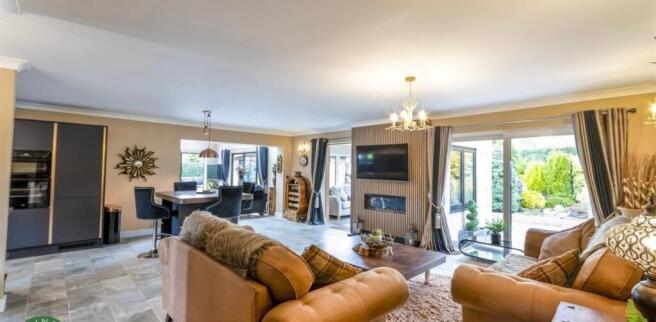 2 bed Detached Bungalow for sale Image 5