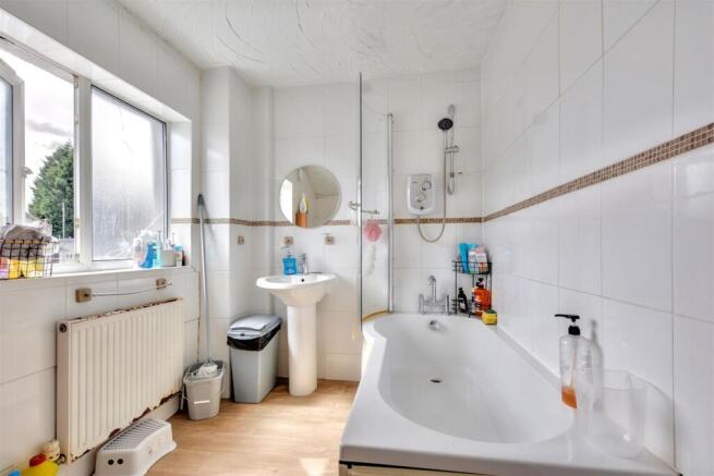 Bathroom_1.jpeg