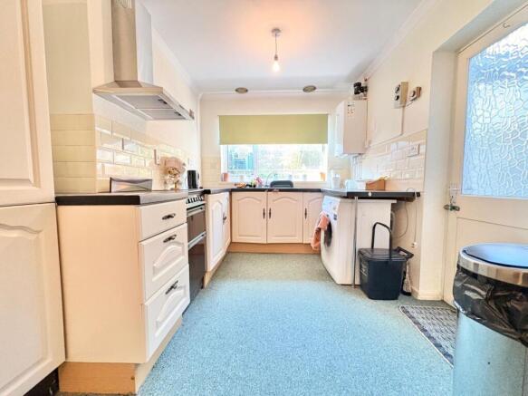St Catherine Street, Carmarthen, SA31 photo 4