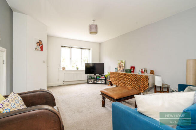 3 bed Semi-Detached for sale Image 4