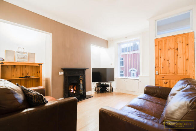 LIVINGROOM