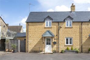 Canela Cottage, Huntington Courtyard, Sheep Street, Cheltenham GL54 1AA