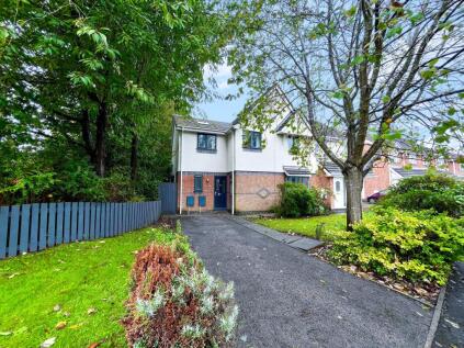 Cloughbank, Stoneclough, Radcliffe, Manchester, M26 1BD