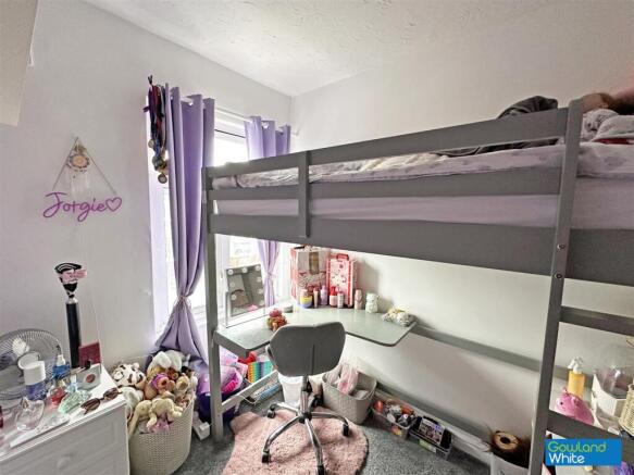 3 bed Terraced for sale Image 10