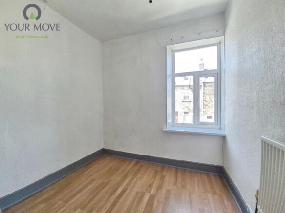 4 bed Terraced to rent Image 6