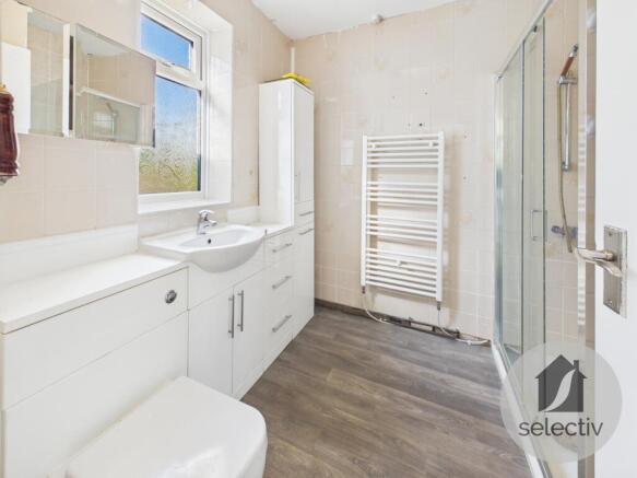 3 bed Semi-Detached Bungalow for sale Image 12