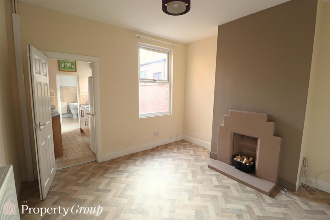 42 Broomfield Road (16).png
