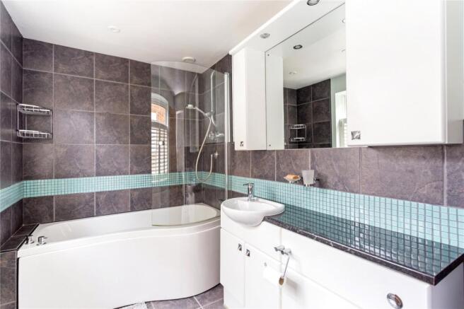 En Suite Bathroom