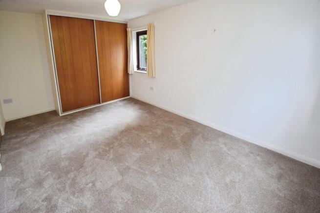 2 bed Apartment for sale Image 8