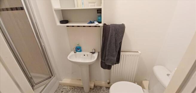 SHOWER ROOM
