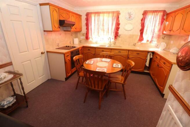 Kitchen / Breakfast Room