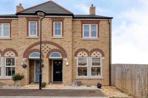 Louise Rise, Fairfield Gardens, Hitchin, SG5 4SE
