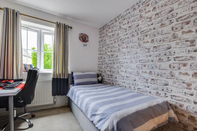 Bedroom 2 (Double)