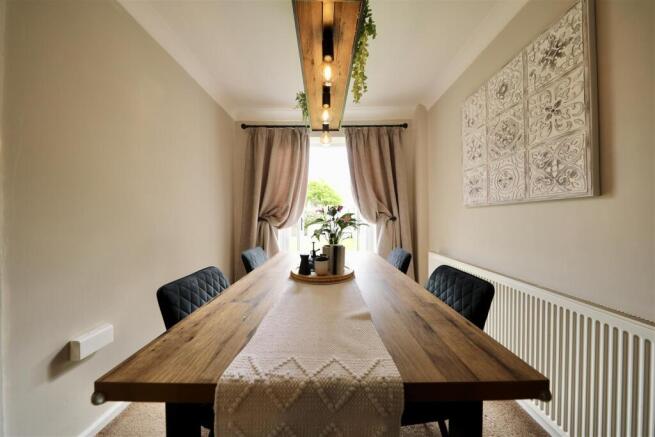 3 bed Semi-Detached for sale Image 12