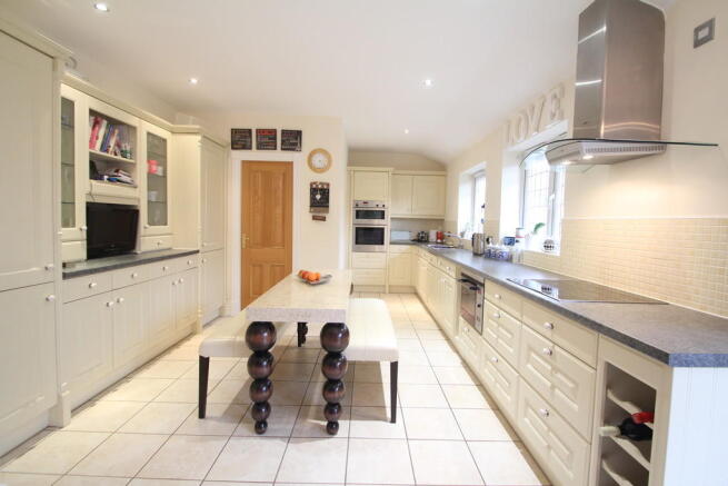 Great sized Kitch...