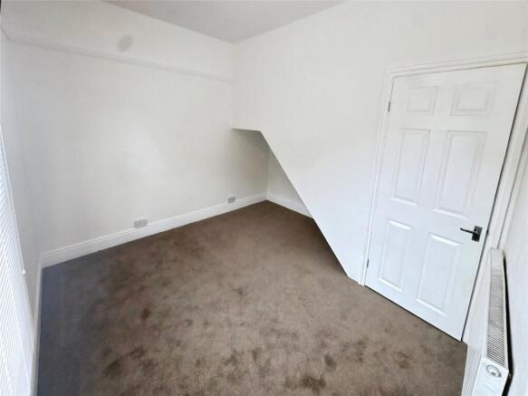 3 bed Terraced to rent Image 12