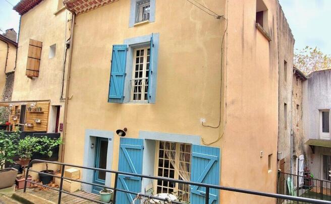 Photo 1