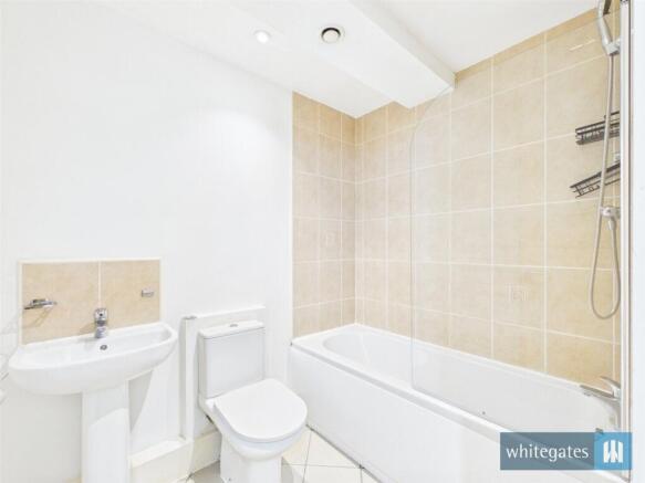 1 bed Apartment to rent Image 5